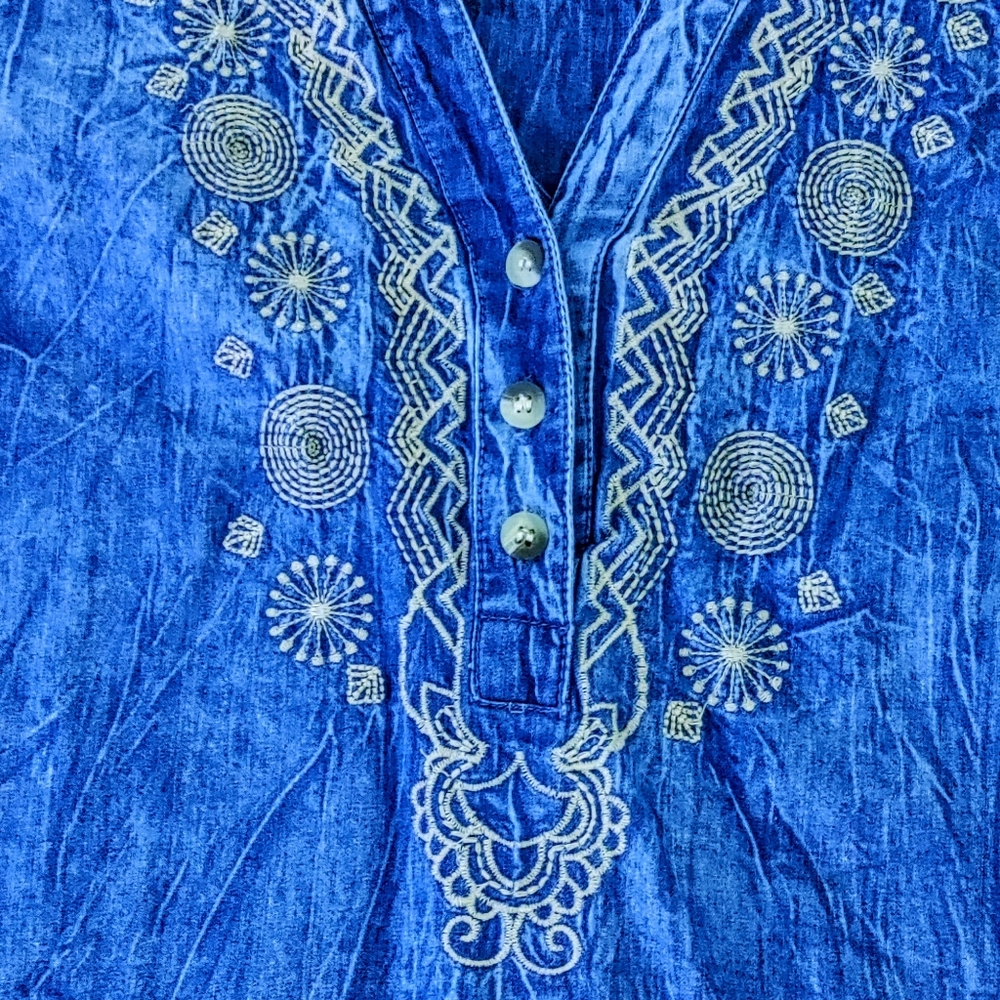 Blouse - Picture 2 of 4